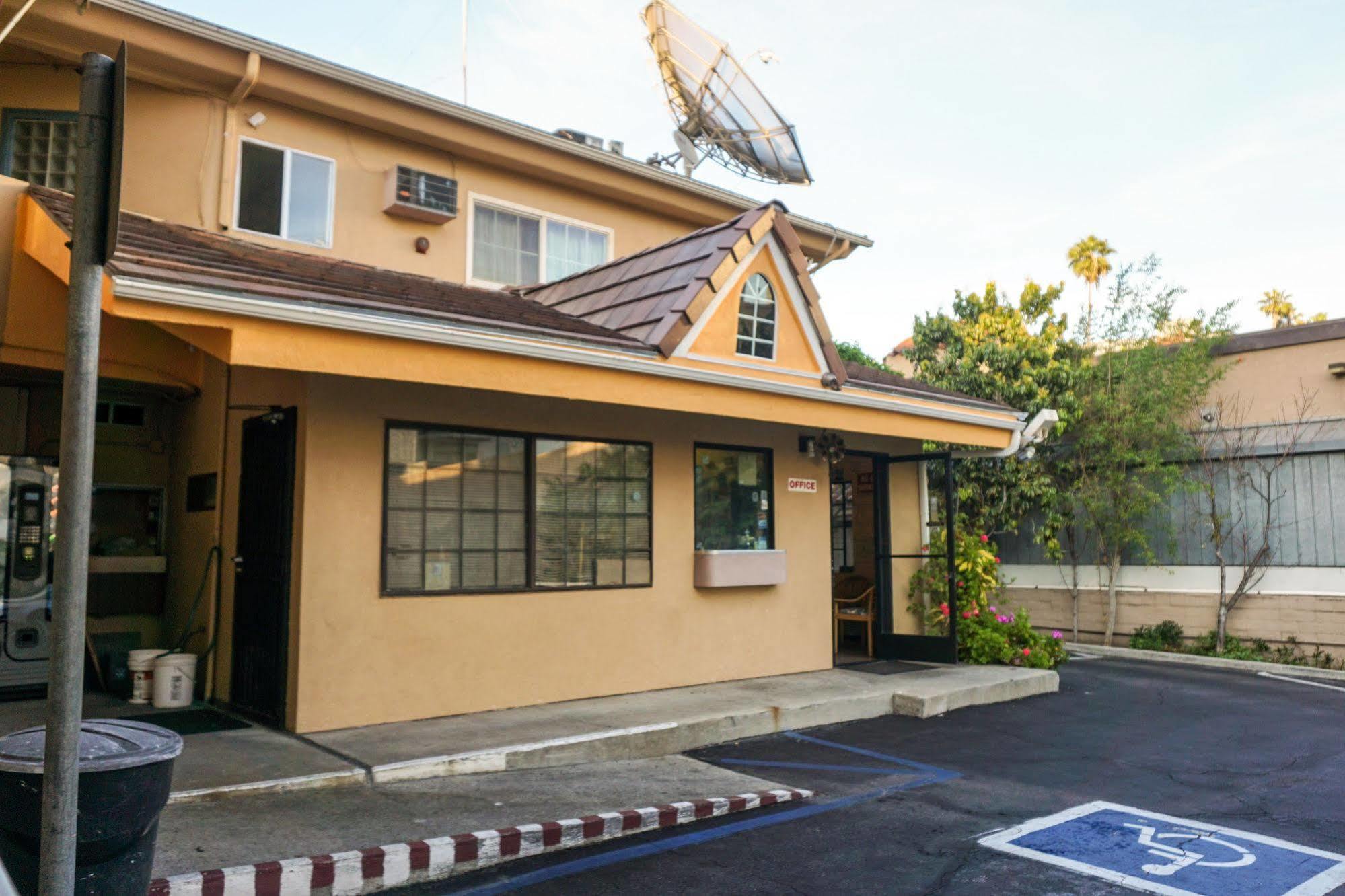 Hollywood La Brea Inn Los Angeles Exterior photo