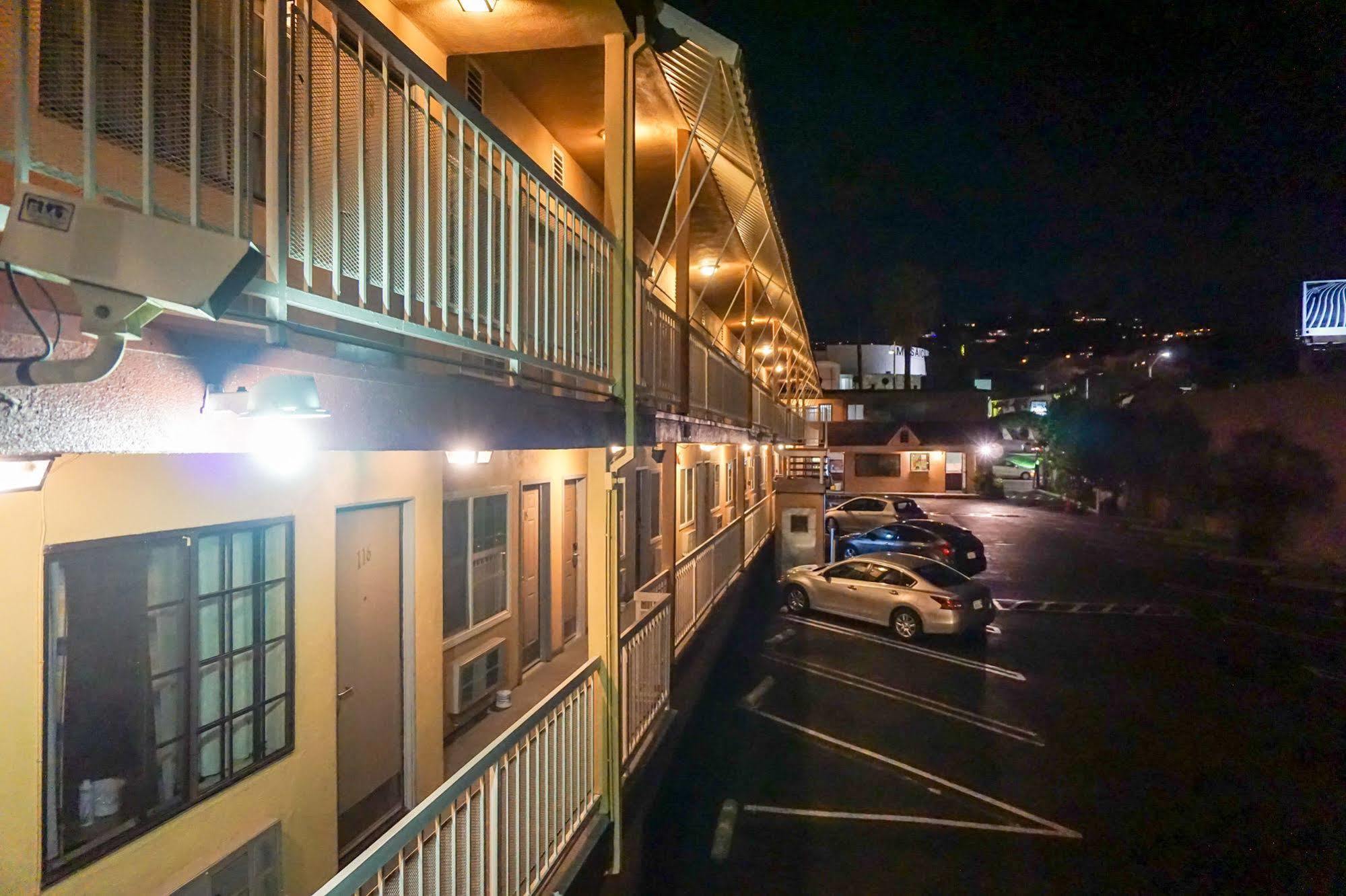 Hollywood La Brea Inn Los Angeles Exterior photo